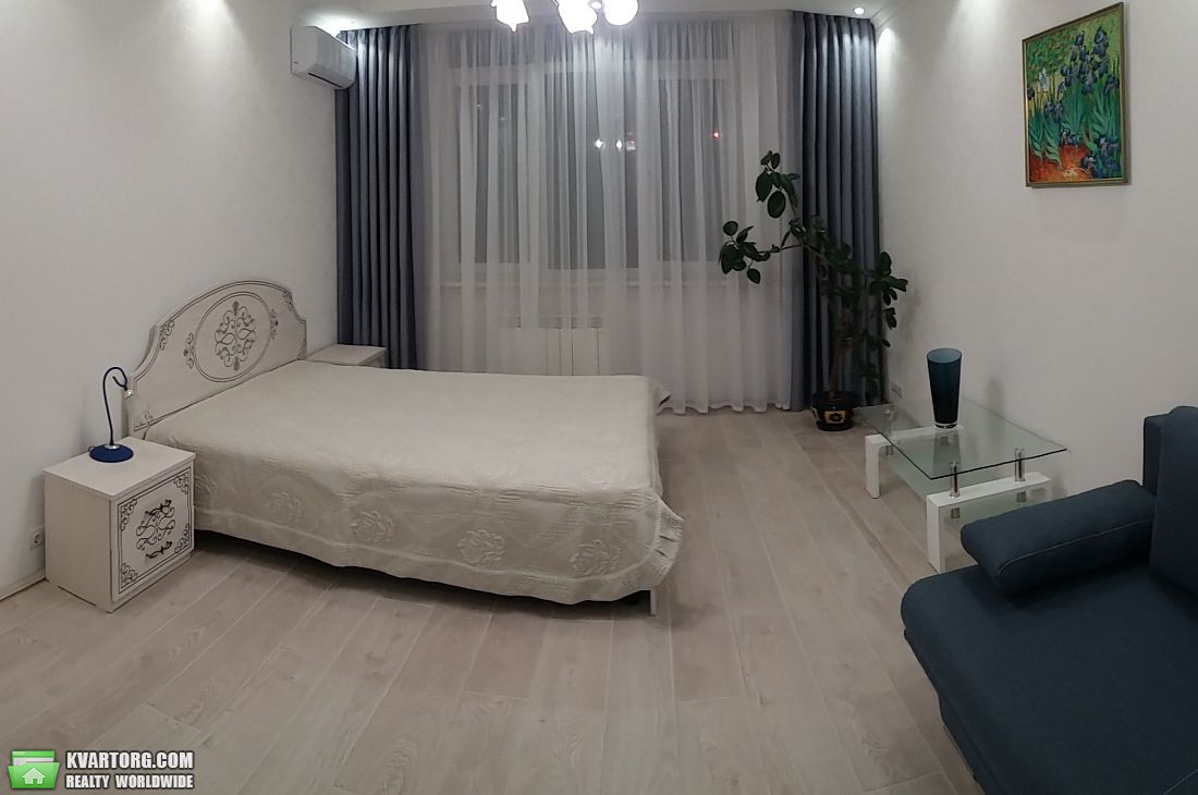 Rent out 1-room apartment. Киев,  Героев Сталинграда пр — photo 1