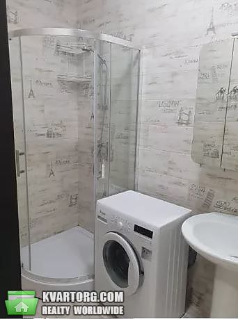 Rent out multi-room apartment. Киев,  Тепличная — photo 8