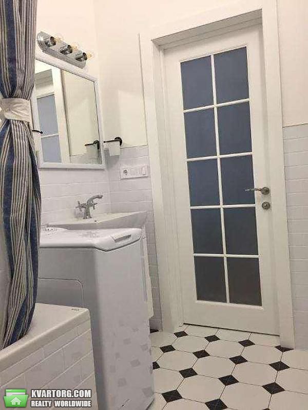 Rent out 2-room apartment. Киев, Дегтярная — photo 9