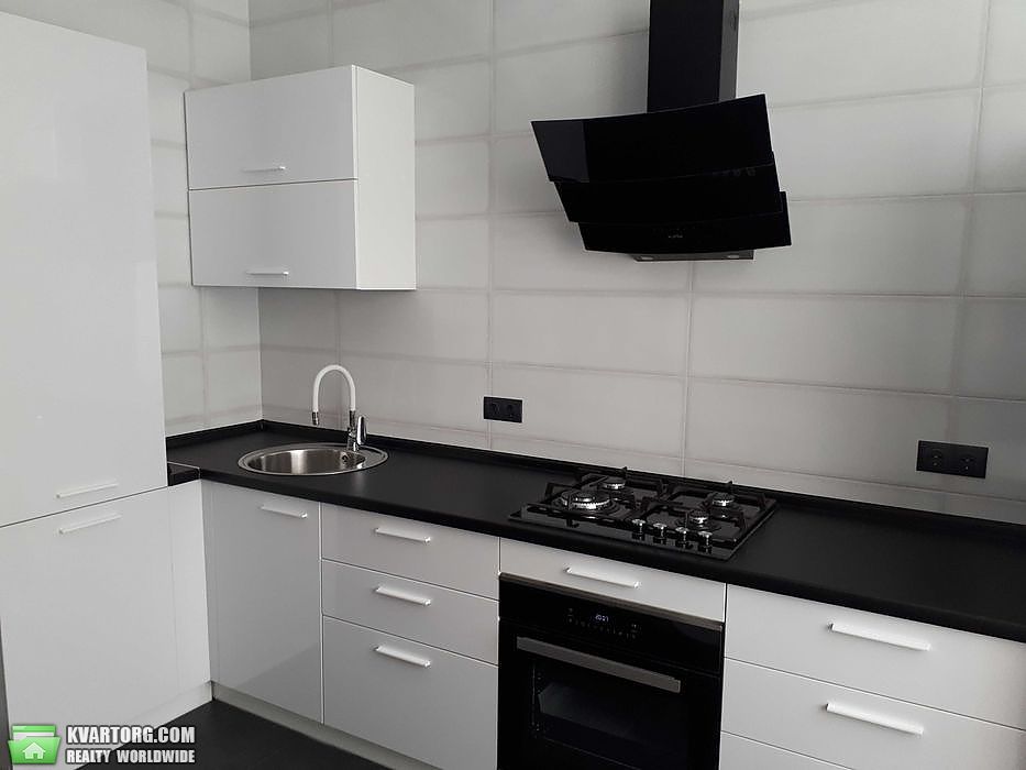 Rent out 1-room apartment. Киев, Бархатная — photo 4