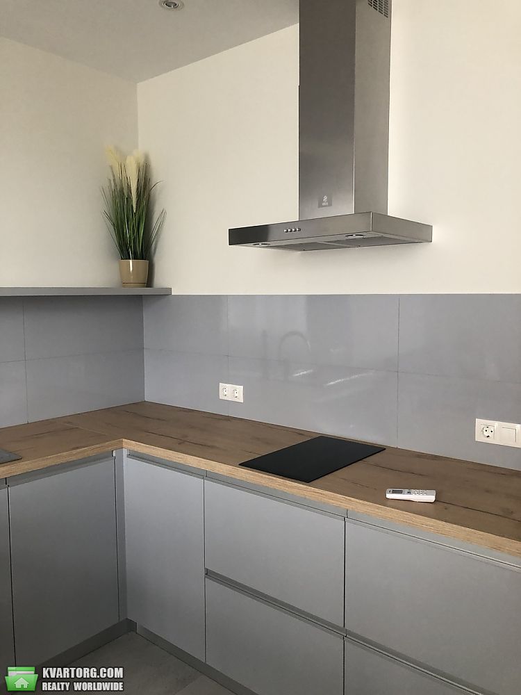 Rent out 2-room apartment. Киев,  Просвещения — photo 2