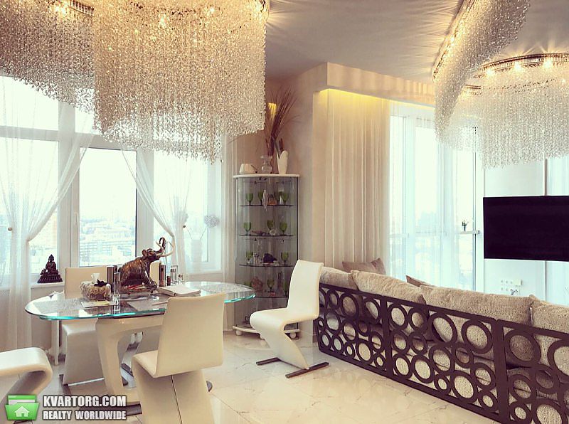 Rent out 4-room apartment. Киев, Драгомирова ул. — photo 1