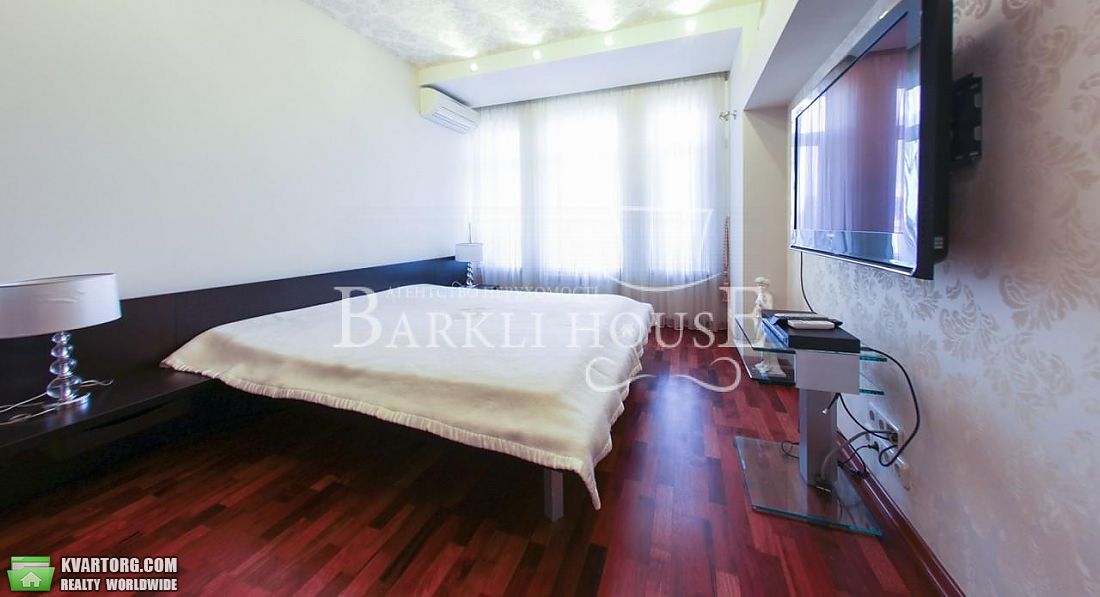 Rent out 3-room apartment. Киев,  Паньковская — photo 8