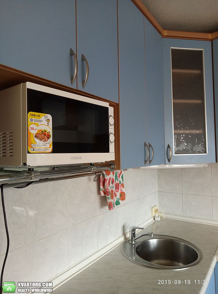 Rent out 2-room apartment. Киев, Оболонская площадь — photo 8