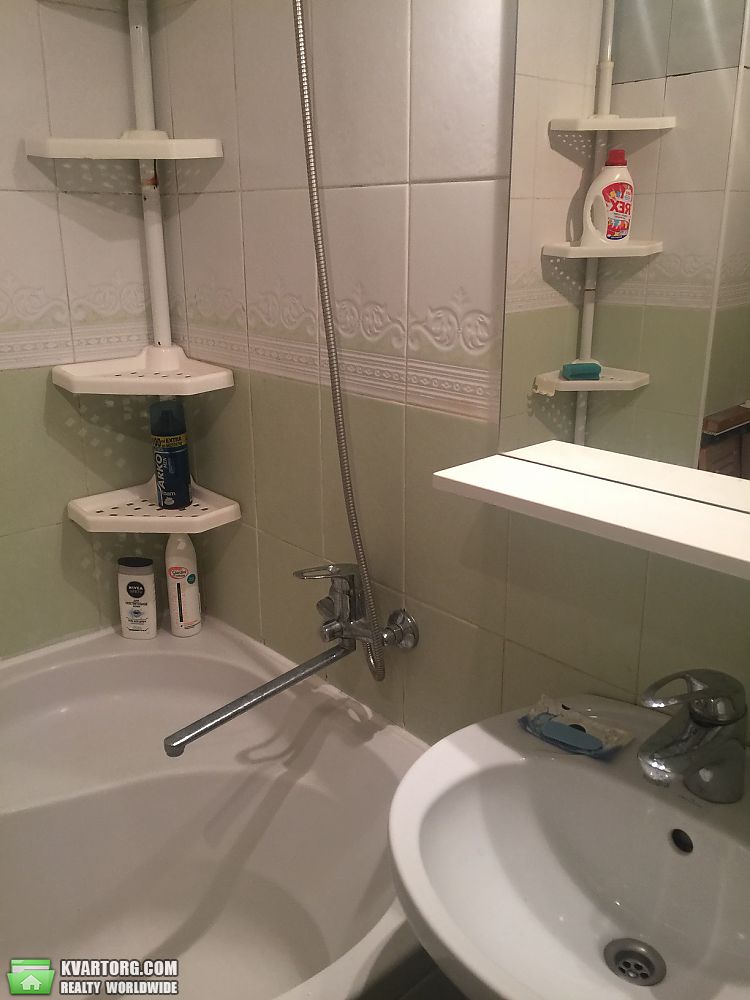 Rent out 3-room apartment. Киев,  Булаховского — photo 3