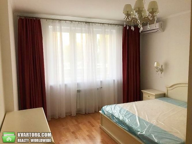 Rent out 2-room apartment. Киев,  Островского — photo 2