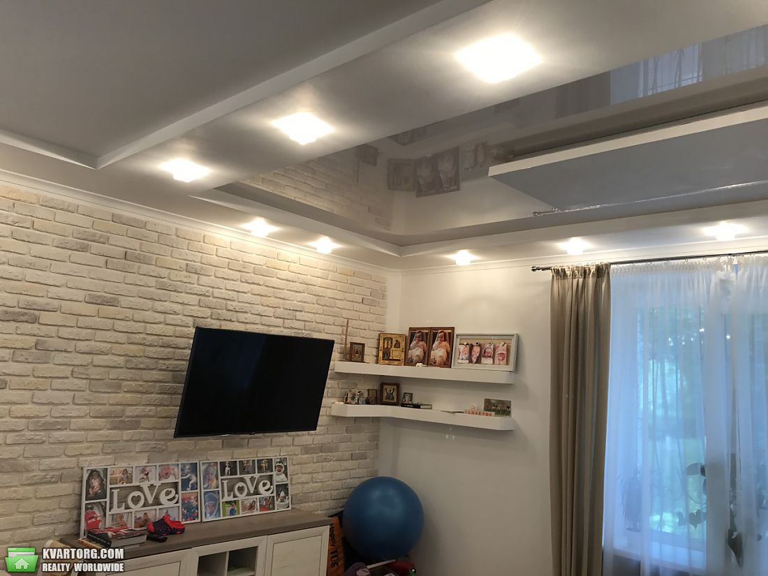 Sell 2-room apartment. Киев,  Героев Обороны — photo 2
