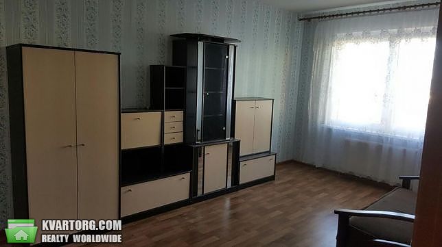 Rent out 2-room apartment. Киев,  Трутенко — photo 1