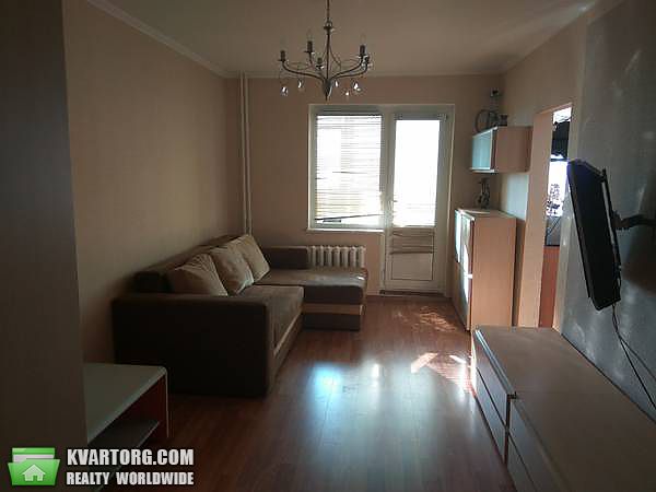 Rent out 2-room apartment. Киев, Радунская ул. — photo 3