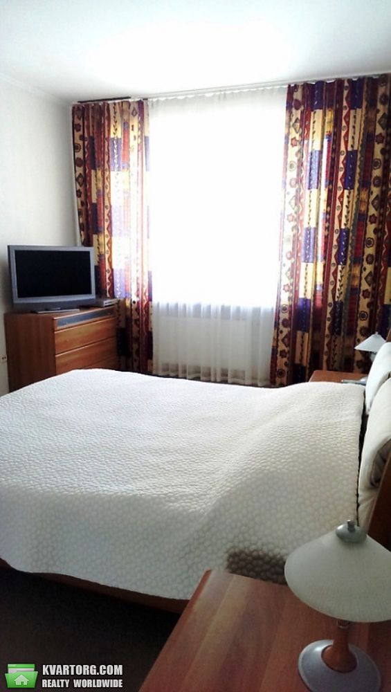 Rent out 3-room apartment. Киев,  Леси Украинки бул — photo 2