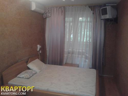 Rent out 3-room apartment. Киев,  Феодосийская — photo 1