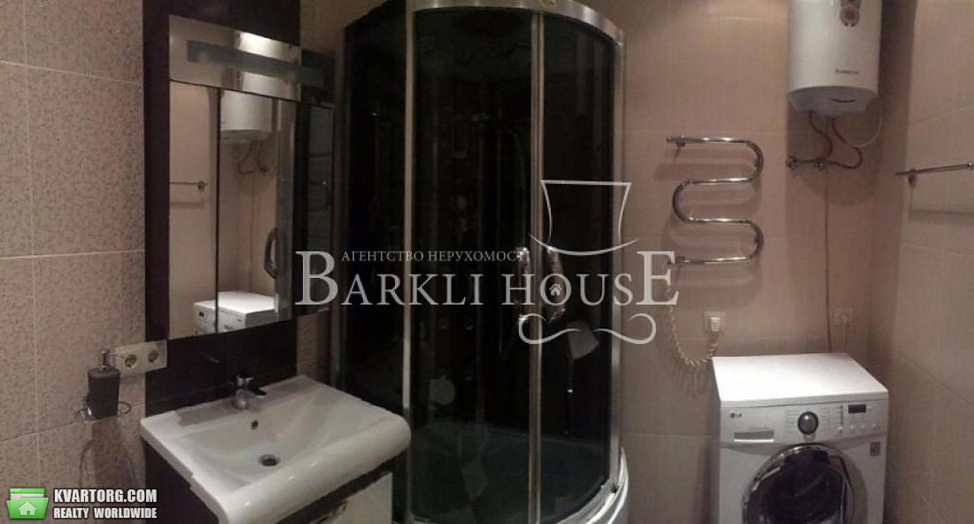 Rent out 2-room apartment. Киев,  Белорусская — photo 8