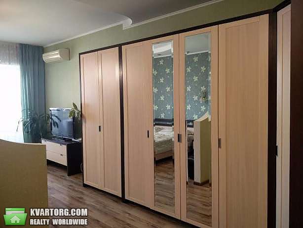Rent out 1-room apartment. Киев,  Черновола — photo 1