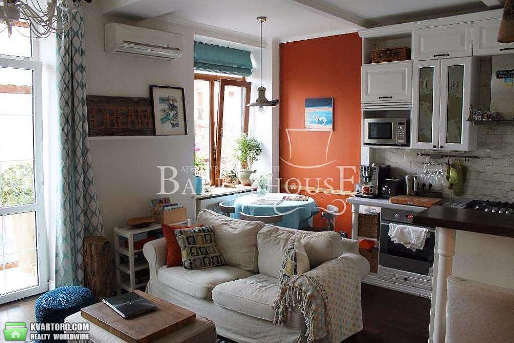 Rent out 3-room apartment. Киев,  Волошская — photo 1