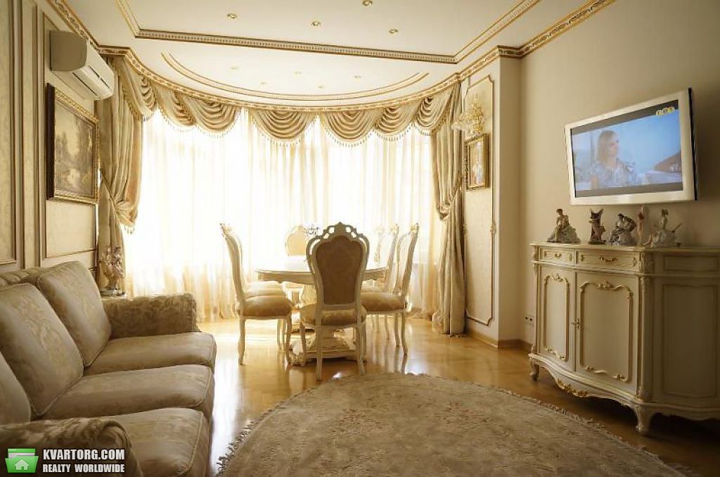 Rent out 3-room apartment. Киев,  Дмитриевская — photo 1