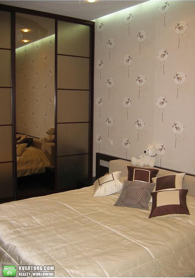 Rent out 3-room apartment. Киев,  Волошская — photo 9