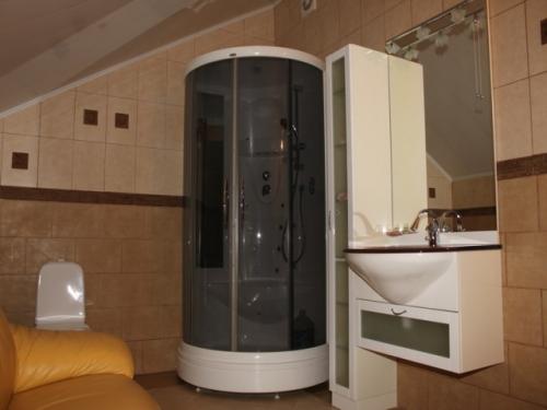 Sell house. Одесса, Компасный пер. — photo 8
