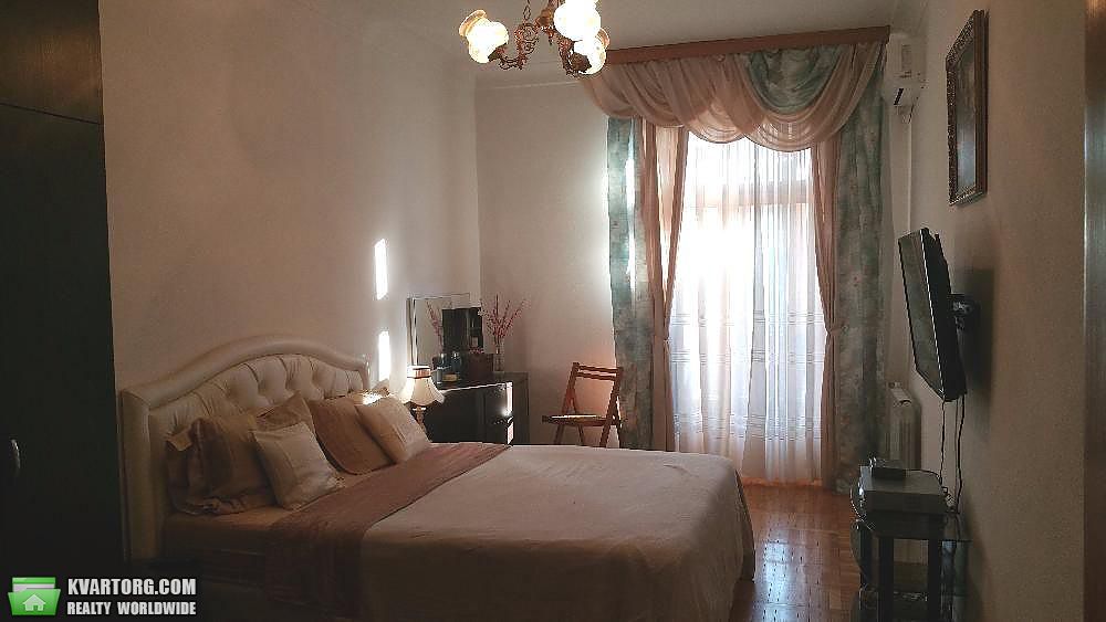 Rent out 3-room apartment. Киев,  Антоновича — photo 2