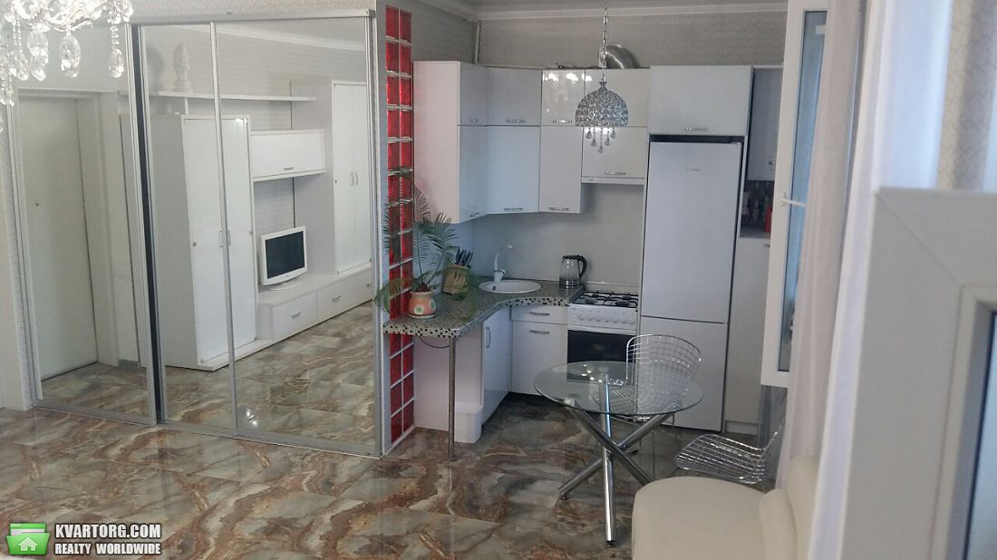 Rent out 1-room apartment. Одесса, Соборная плошадь — photo 4