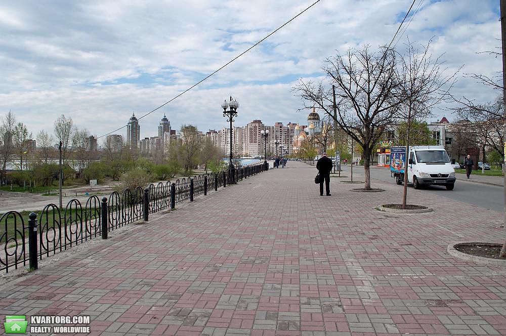 Sell 3-room apartment. Киев,  Приречная — photo 1