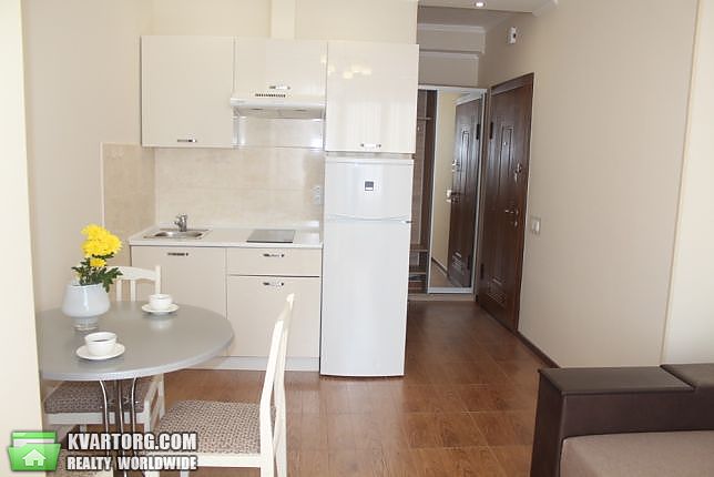 Rent out 1-room apartment. Киев,  Герцена — photo 2