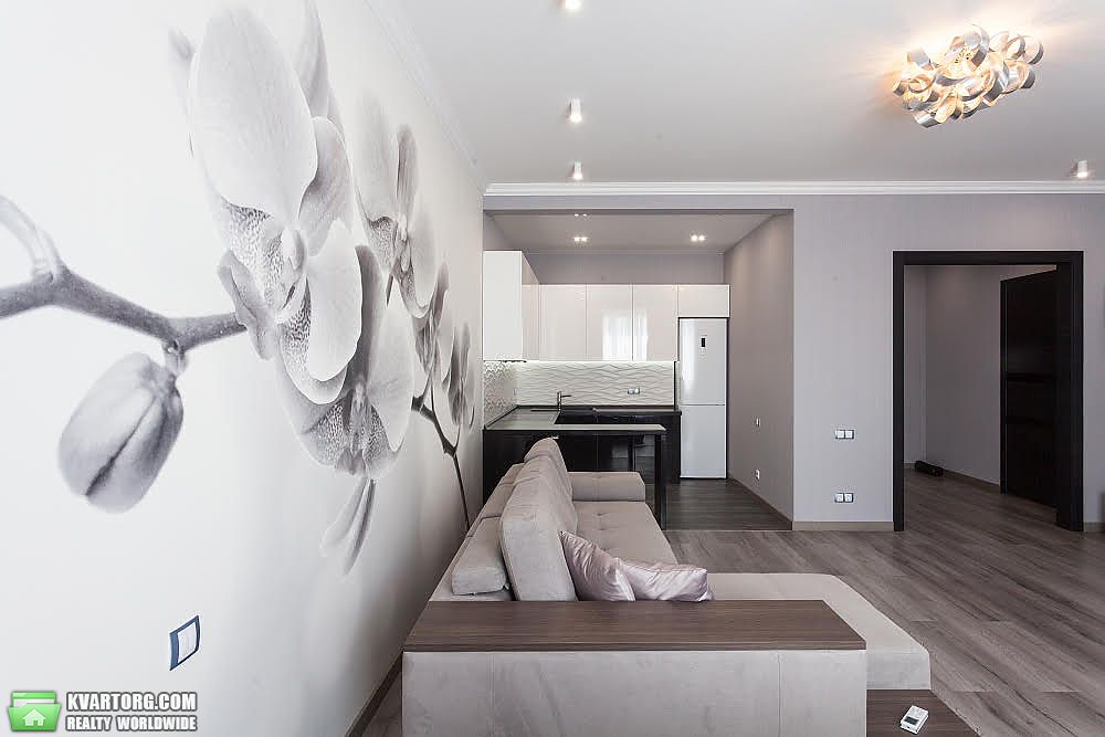 Sell 2-room apartment. Киев,  Щорса — photo 1