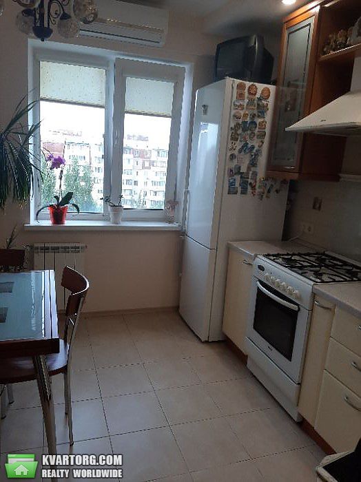 Sell 3-room apartment. Киев,  Свободы пр — photo 4