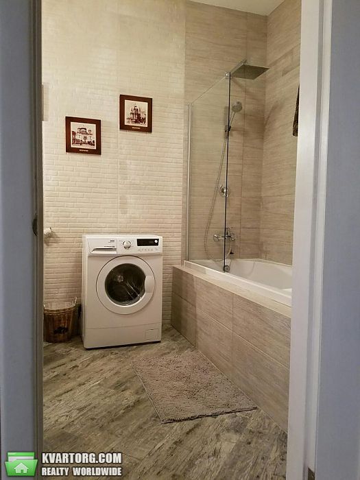 Rent out 2-room apartment. Киев, Жилянская — photo 9