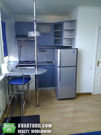 Rent out 1-room apartment. Киев, Лаборантный — photo 3