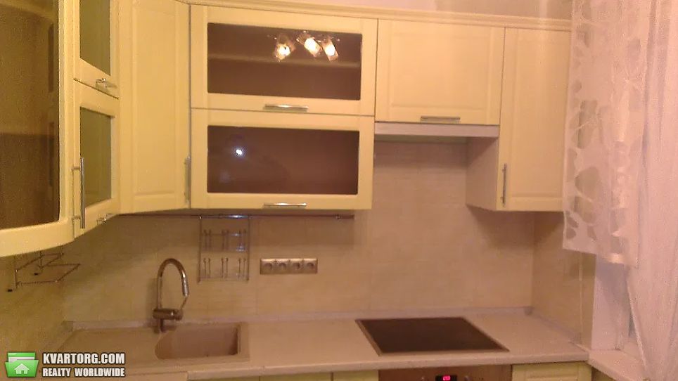 Rent out 2-room apartment. Киев, Озерна — photo 1