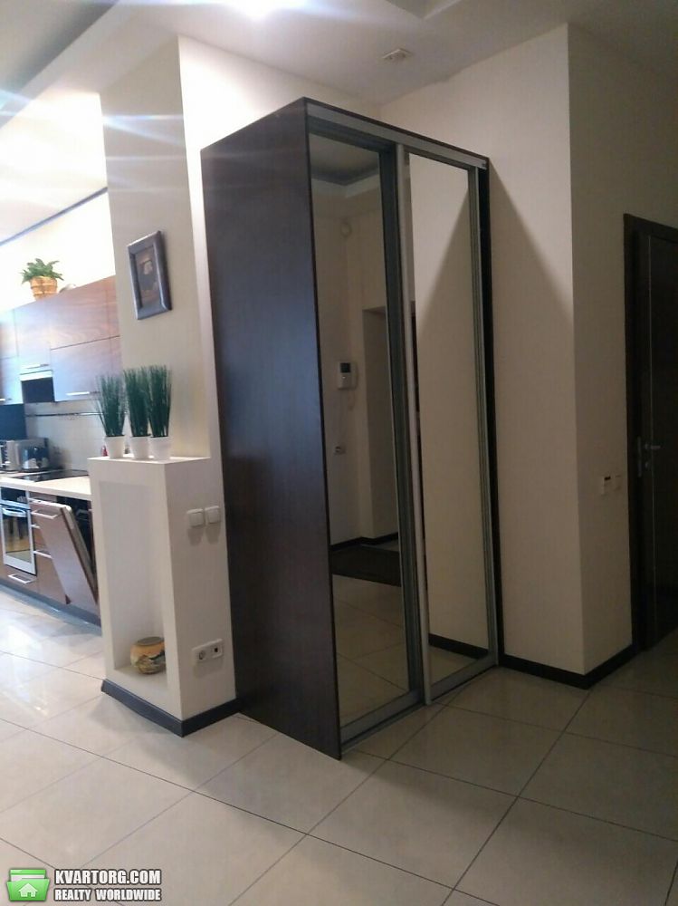 Rent out 3-room apartment. Киев,  Леси Украинки бул — photo 10