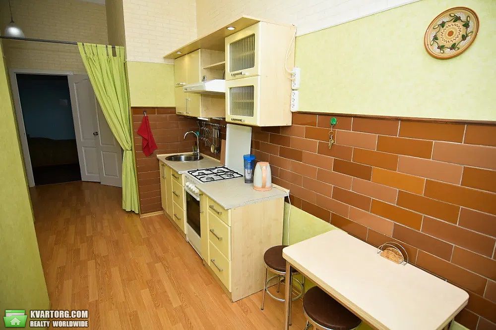 Rent out 2-room apartment. Киев, Малая Житомирская — photo 4