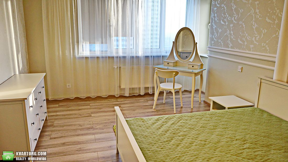 Rent out 4-room apartment. Киев,  Шумского — photo 4