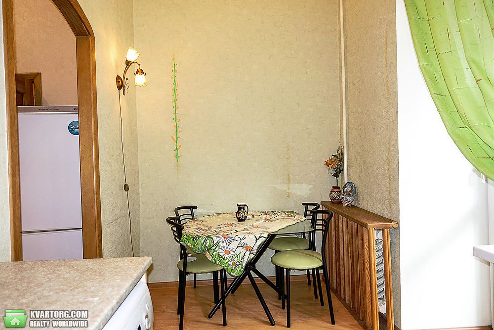 Rent out 1-room apartment. Киев,  Институтская — photo 10