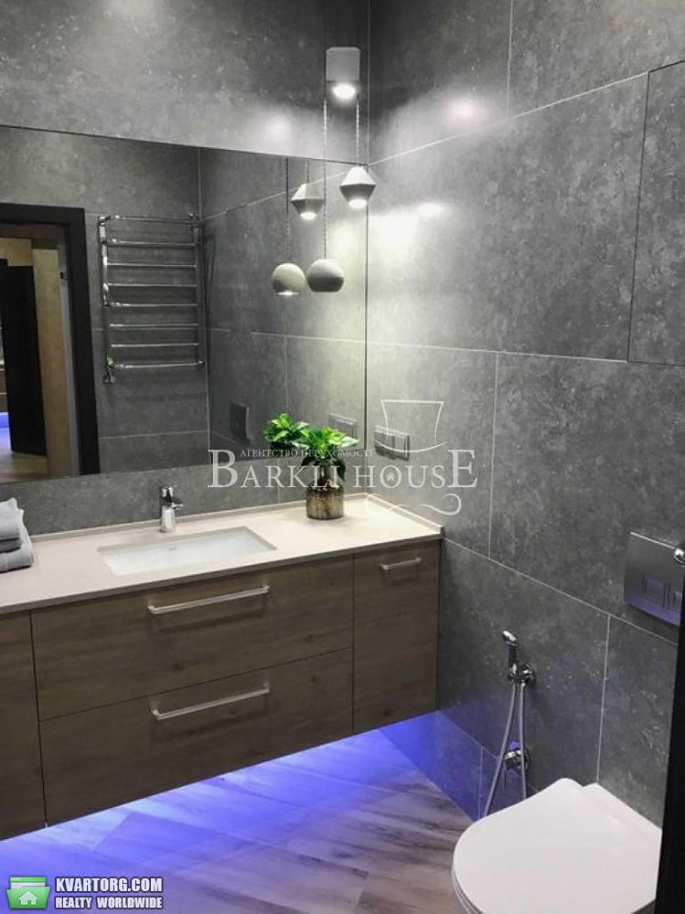Rent out 2-room apartment. Киев, Деловая — photo 7