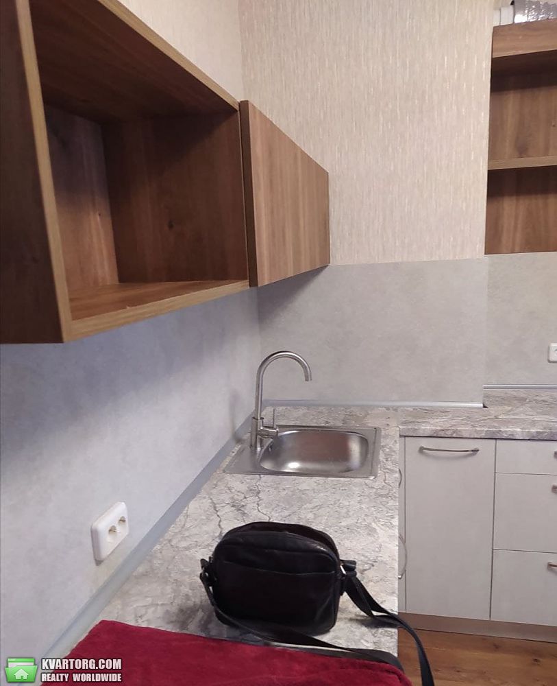 Rent out 1-room apartment. Киев, Балтийский — photo 4