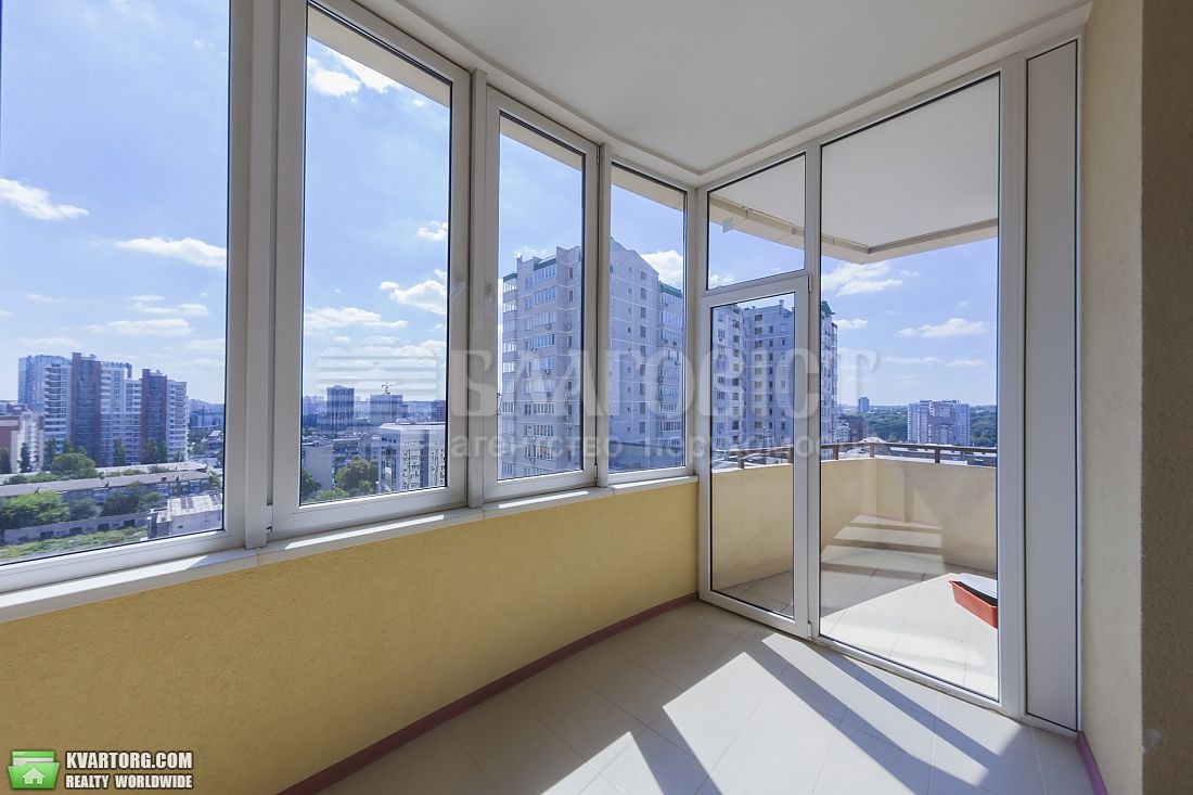 Rent out 3-room apartment. Киев, Барбюса Анри — photo 3
