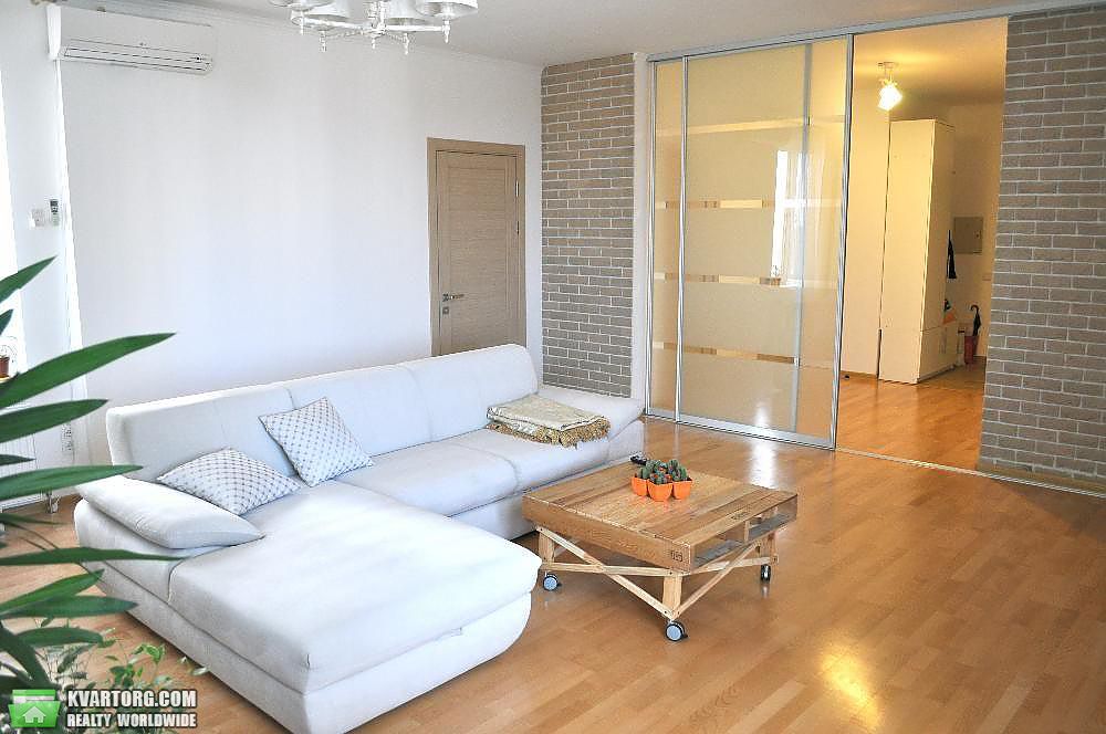 Rent out 2-room apartment. Киев, Лобановского пр. — photo 2