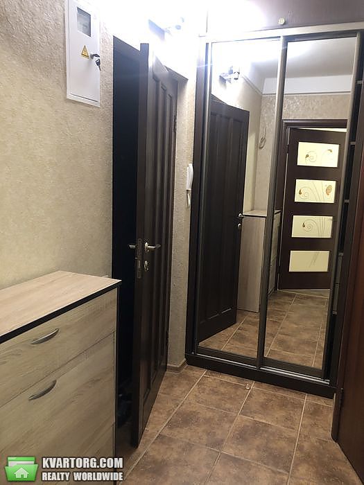 Sell 1-room apartment. Киев,  Автозаводская — photo 3