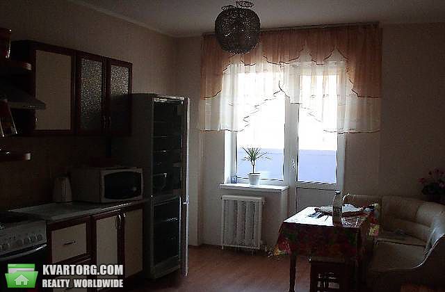 Rent out 3-room apartment. Киев,  Забилы — photo 1