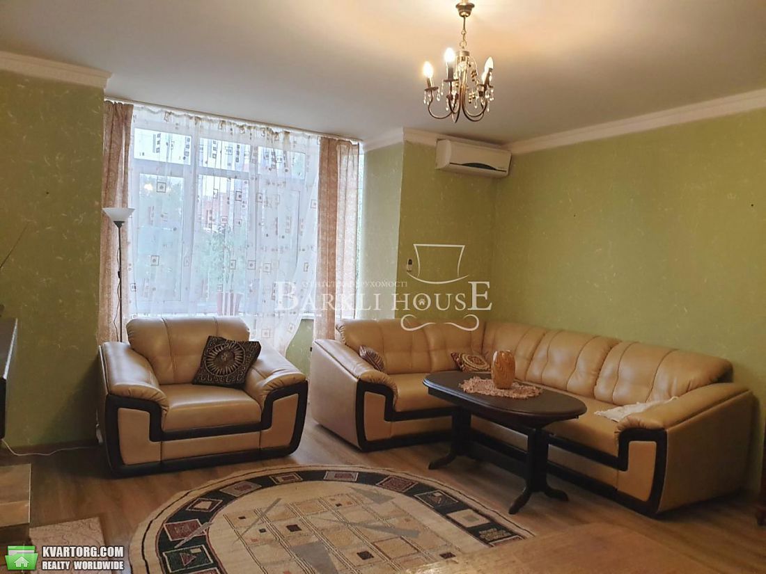 Rent out Townhouse. Киев,  Осенняя — photo 1