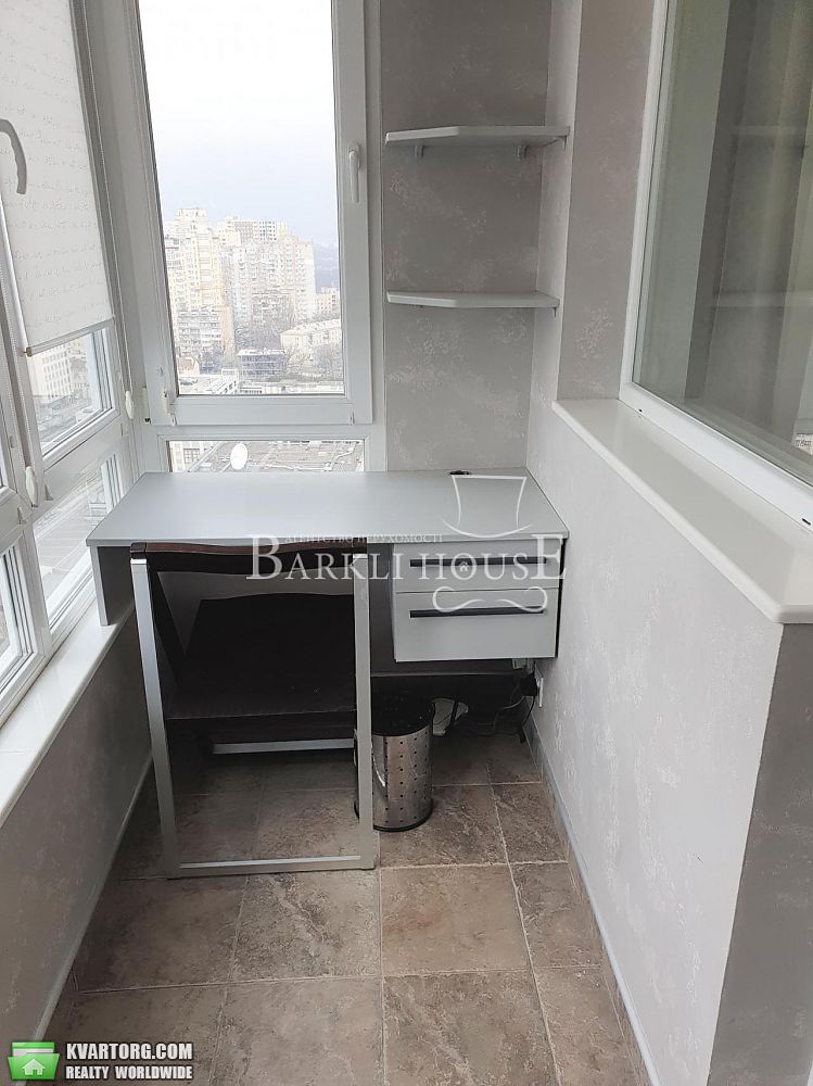 Rent out 2-room apartment. Киев, Сикорского — photo 6