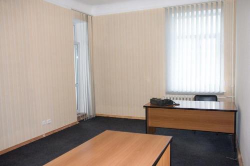 Rent out office. Киев, Мельникова 75 — photo 2