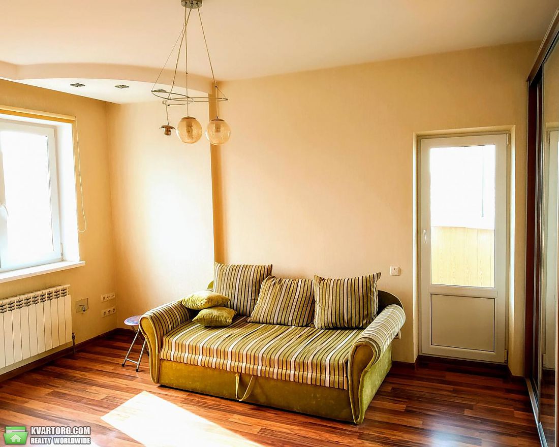 Rent out 2-room apartment. Киев,  Ахматовой — photo 1