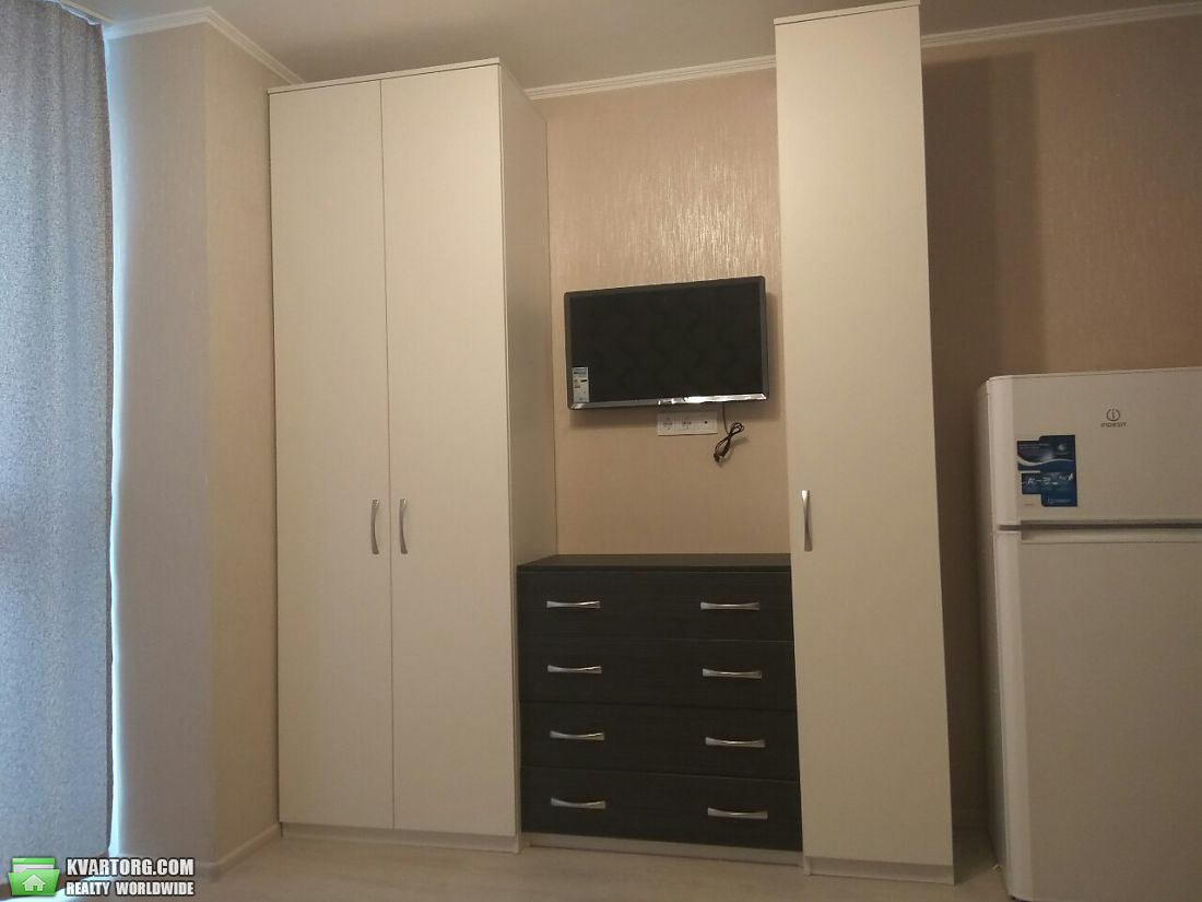 Rent out 1-room apartment. Киев,  Драгоманова — photo 1