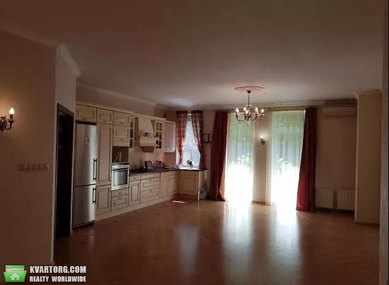 Rent out 3-room apartment. Киев,  Хоривая — photo 1