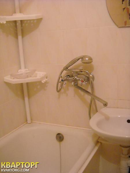 Rent out 2-room apartment. Киев,  Дарницкий бул — photo 5