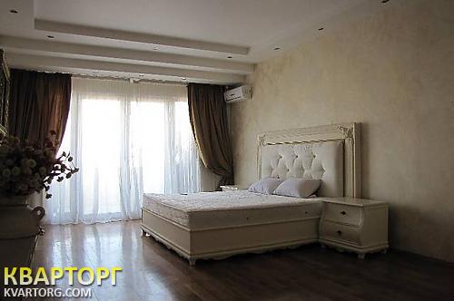 Rent out 3-room apartment. Одесса, Дерибасовская — photo 1