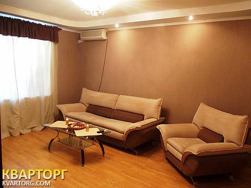 Rent out 3-room apartment. Киев,  Андреевская — photo 1