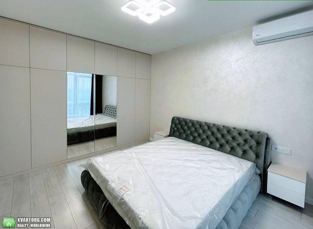Rent out 1-room apartment. Киев,  Днепровская набережная — photo 5